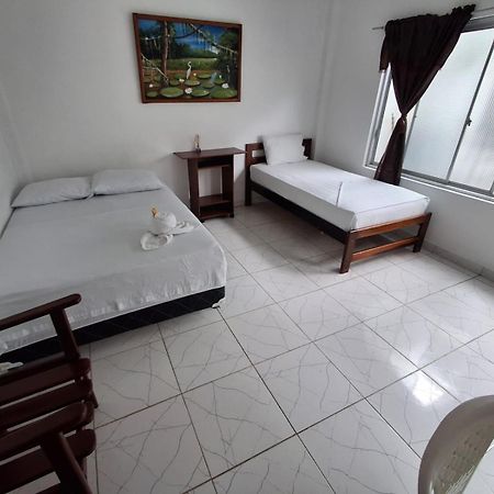 Hotel Heliconias Leticia Eksteriør billede