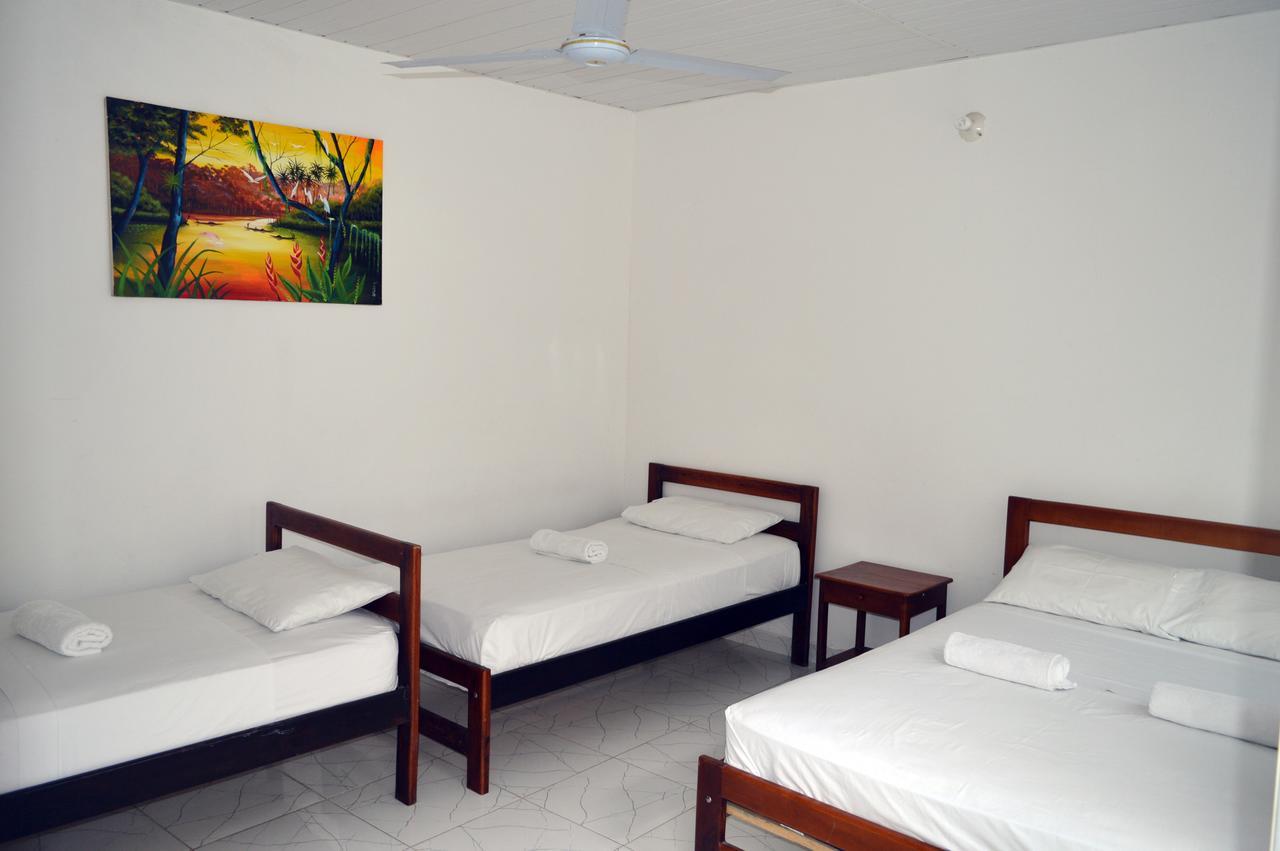 Hotel Heliconias Leticia Eksteriør billede